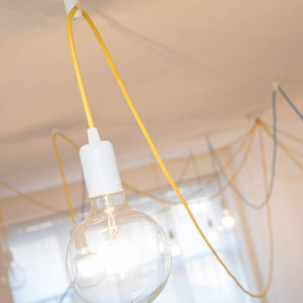 Kynda Light Wand - of plafondbevestiging 'V' zwart